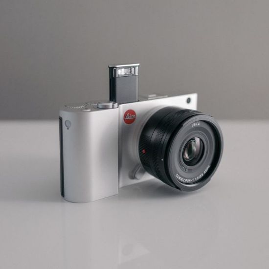 Снимка на Leica T Mirrorless Digital Camera